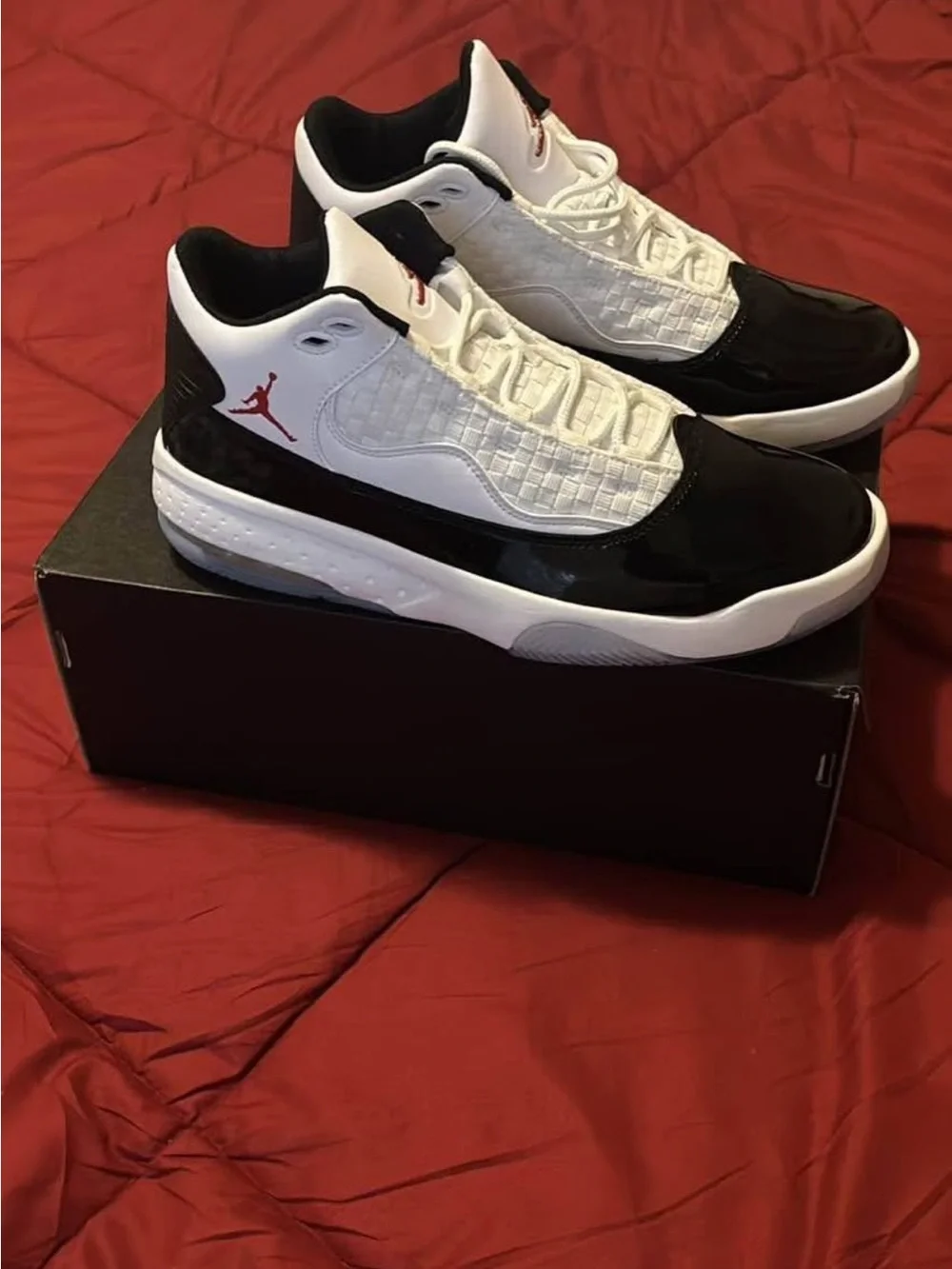 Jordan max aura men Sneakers - White/Black with Red Jumpman